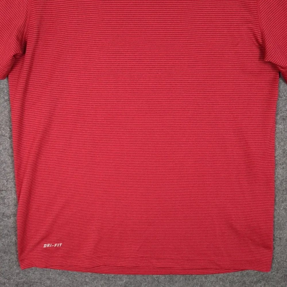 Nike Dri-FIT Mens‎ Large Red Striped Short Sleeve Training Performance T-Shirt